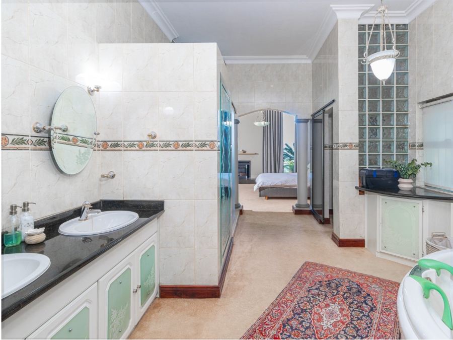 4 Bedroom Property for Sale in Kosmos Ridge North West